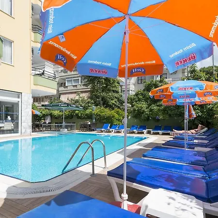 Aparthotel Iris