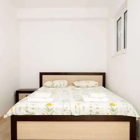Iris 4*